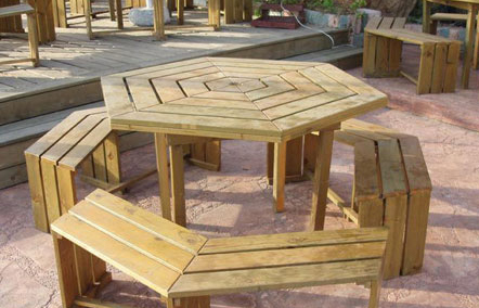 防腐木桌椅.jpg 防腐木桌椅.jpg