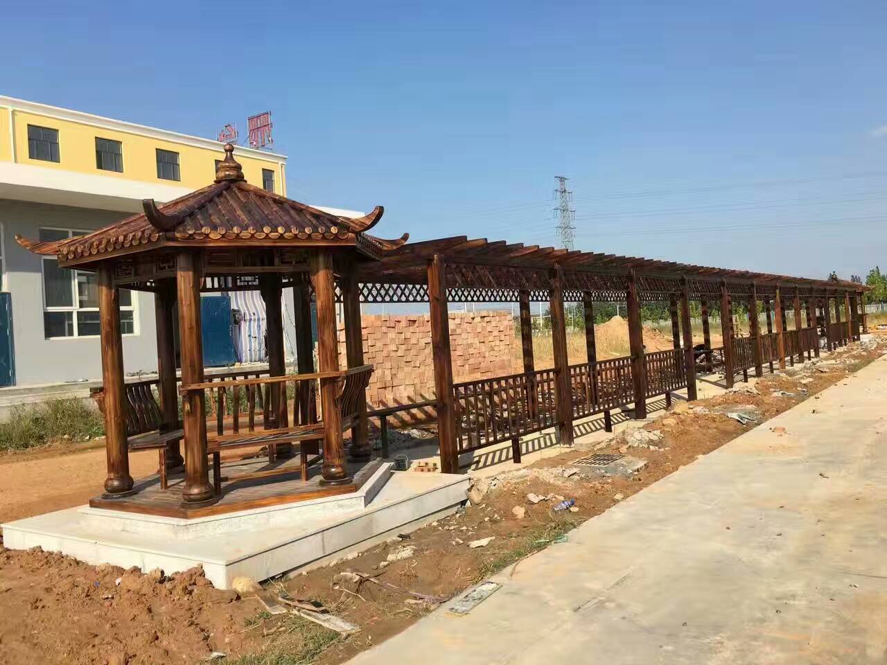 防腐木廊架.jpg 防腐木廊架.jpg