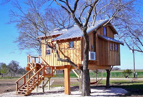 防腐木树屋.jpg 防腐木树屋.jpg