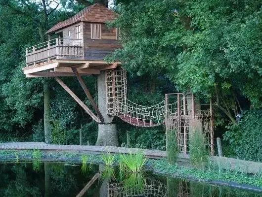 防腐木屋.jpg 防腐木屋.jpg