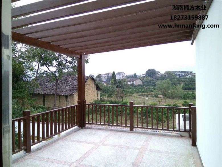 防腐木阳光房.jpg 防腐木阳光房.jpg