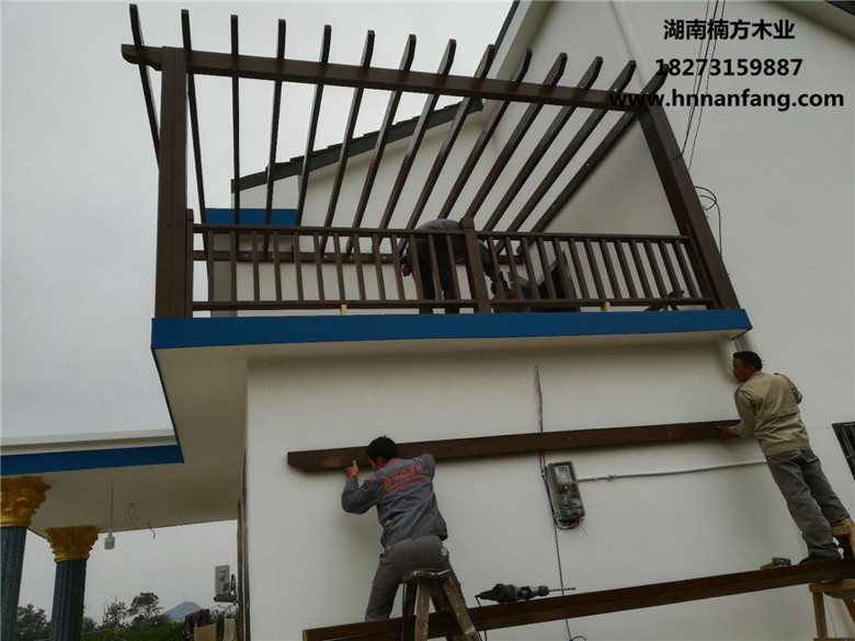 防腐木阳光房.jpg 防腐木阳光房.jpg