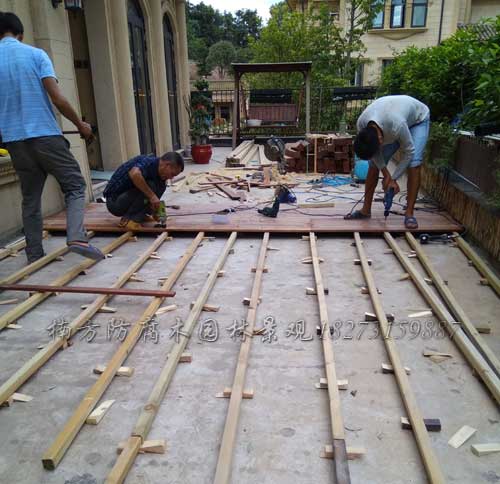 地板安装.jpg 地板安装.jpg