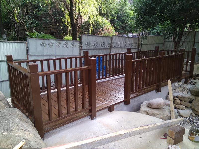 木桥.jpg 木桥.jpg