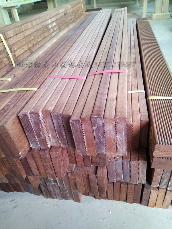 印尼菠萝格地板.jpg 印尼菠萝格地板.jpg