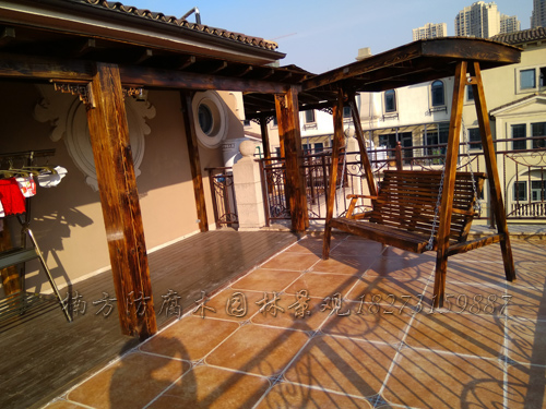 防腐木秋千.jpg 防腐木秋千.jpg