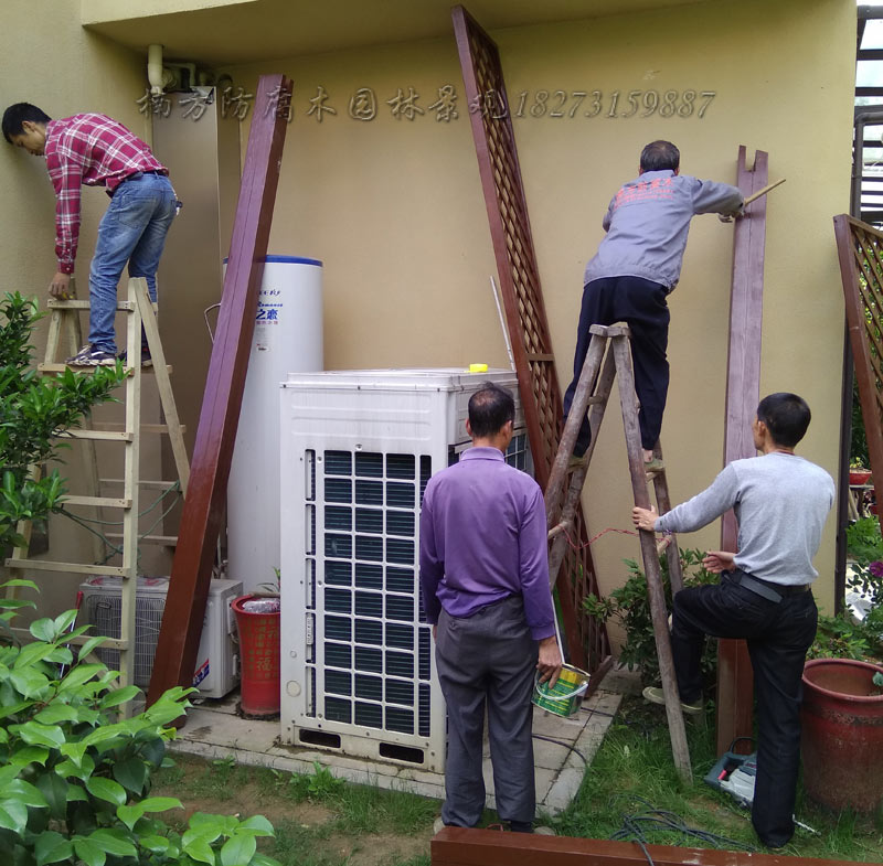 防腐木厂施工.jpg 防腐木厂施工.jpg