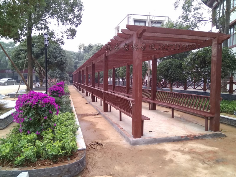 防腐木花架.jpg 防腐木花架.jpg