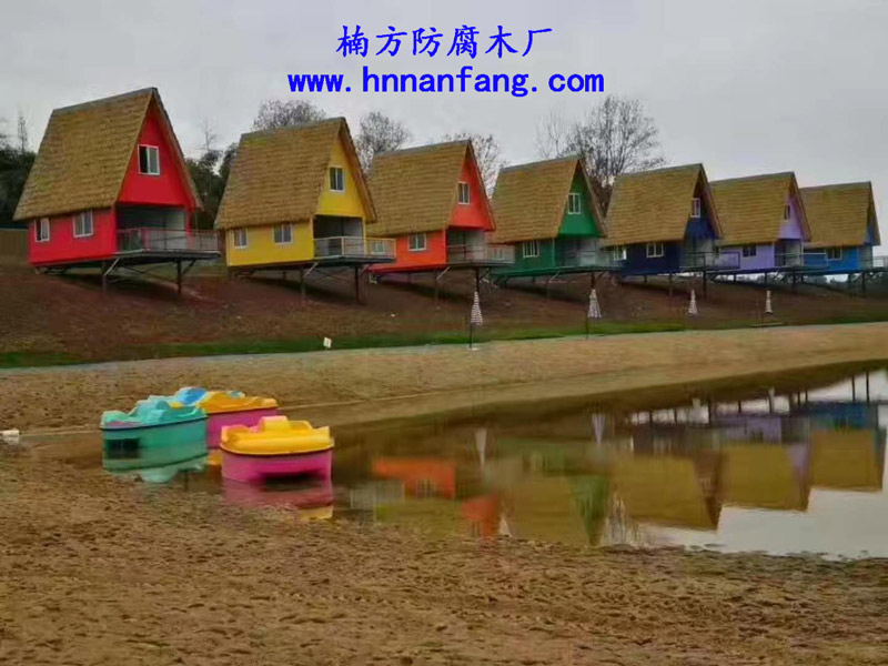 防腐木屋.jpg 防腐木屋.jpg