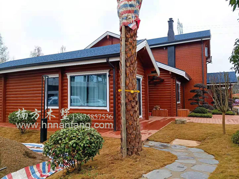 乡村木屋别墅.jpg 乡村木屋别墅.jpg